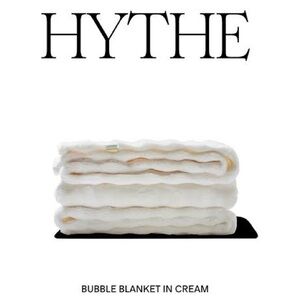 Hythe Cream Bubble Blanket NWT